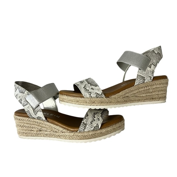Wedge Sandal Anne Klein Cait  Snakeskin Pattern. Size 7.5 - Picture 10 of 13